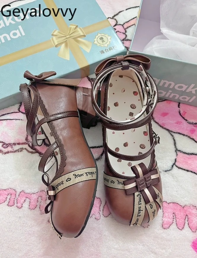 

Весенне-летние новые туфли-лодочки на среднем каблуке, милые студенческие универсальные туфли для студентов, оригинальные одинарные туфли с цветными блоками и галстуком-бабочкой