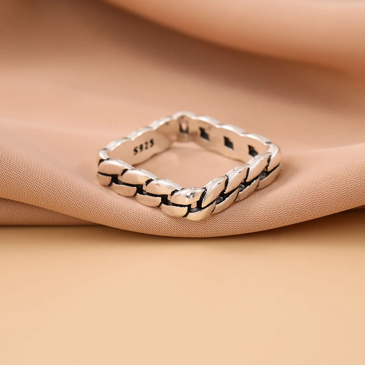 Neue Retro Beliebte Persönlichkeit Kette Geformt 925 Sterling Silber Schmuck Geometrische Twist Exquisite Frauen Ringe R196