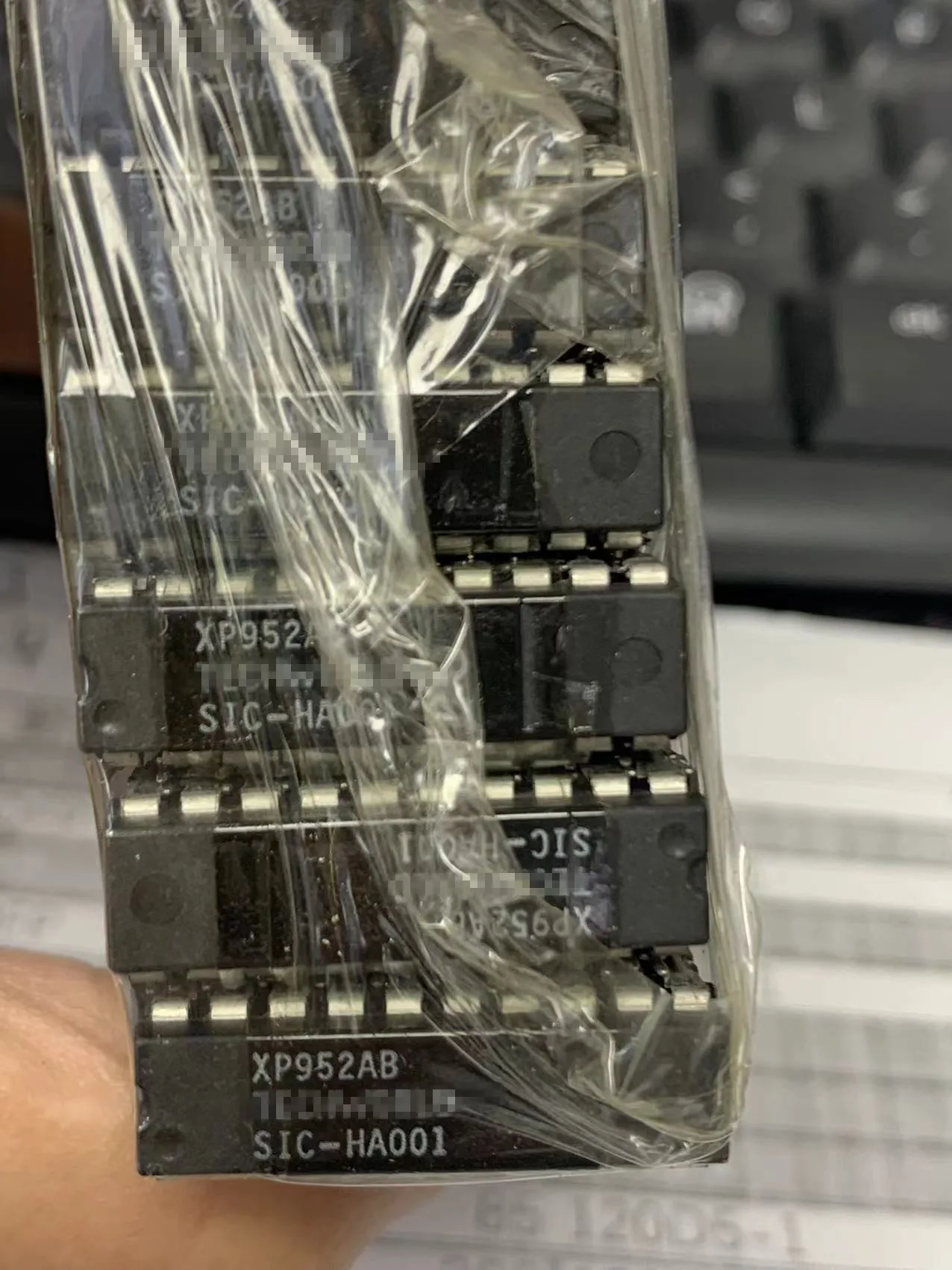 XP952AB (1 piezas), inventario Original y puntual