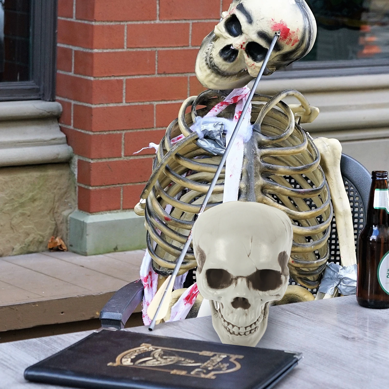 

Skull Statue Portable Realistic Pe Material Halloween Skull Decoration Decoration Trick Prop Haunted House