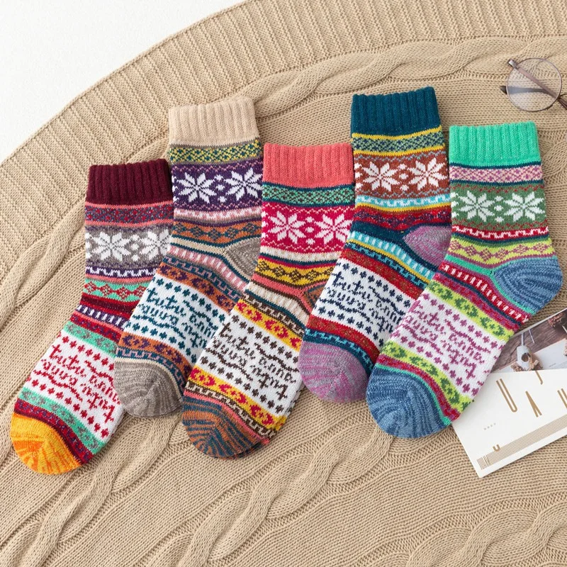 

5 Pair Autumn/Winter Warm Women's Socks Ethnic Style Thickened Warm Women's Woolen Socks Middle Tube Socks