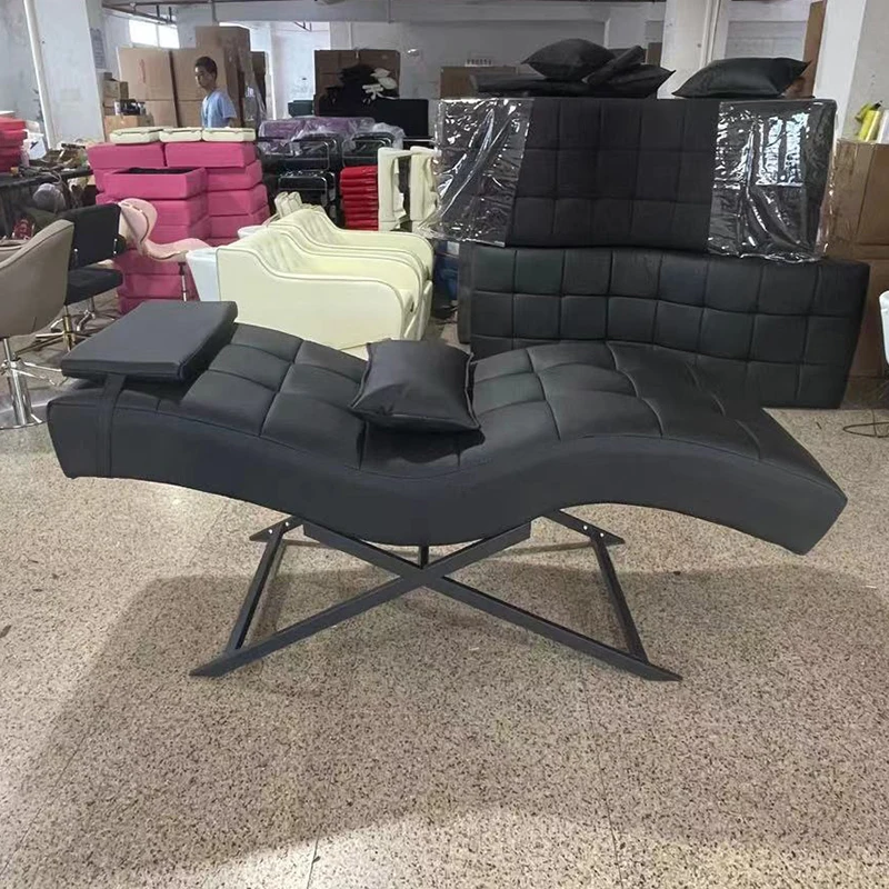 custom.Best Selling Beauty Salon Furniture Black Leather Eyelash Bed Luxury Metal Base Curved Massage Eyebrow Bed