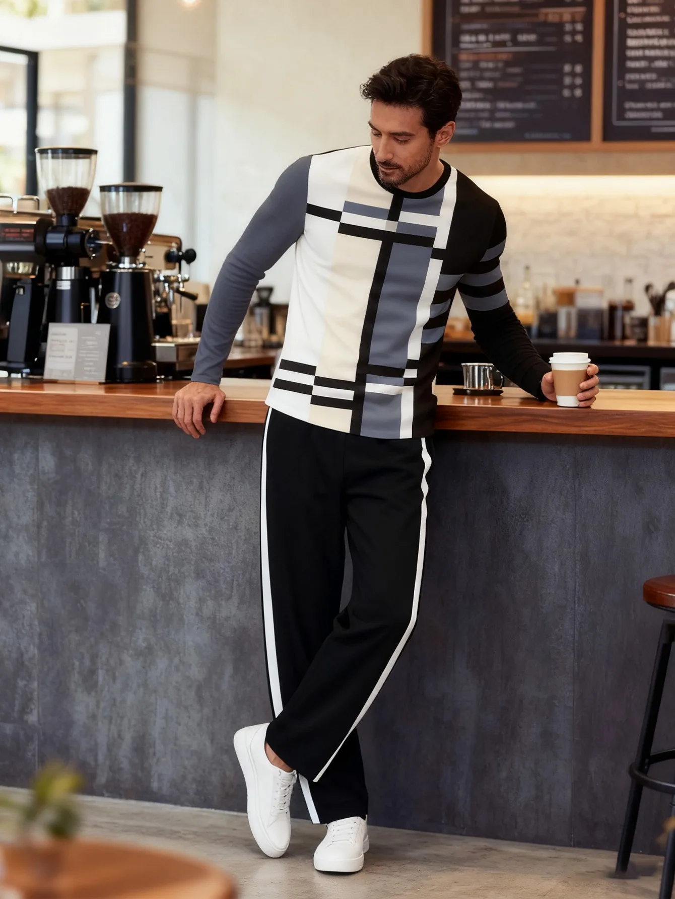 طقم بغطاء للرأس عصري مطبوع رقميًا للرجال مكون من قطعتين