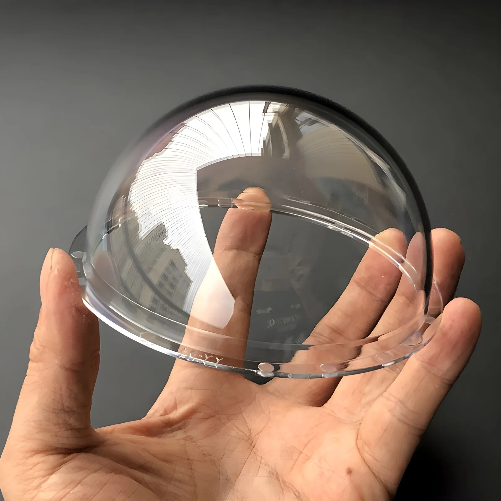 

4 Inch Acrylic Clear Camera Dome Cover Security CCTV Camera Sun Rain Cover Outdoor Weatherproof Hemisphere Shield Size109x56.2mm