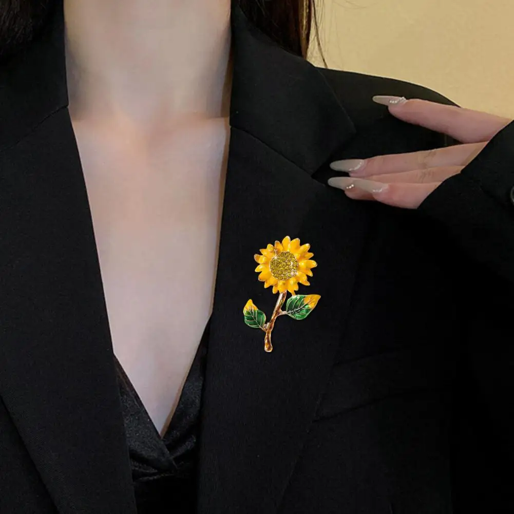 Wear-resistant Brooch Elegant Sunflower Enamel Brooch with Rhinestone Detailing for Coat Scarf or Bag Retro Vintage for Party