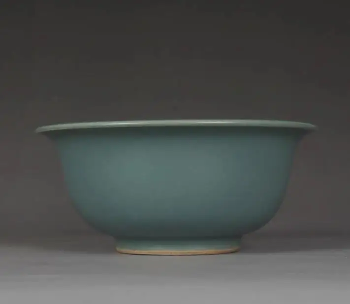 Antique porcelain collection: Bowl with sky-blue glaze from the Ming Dynasty