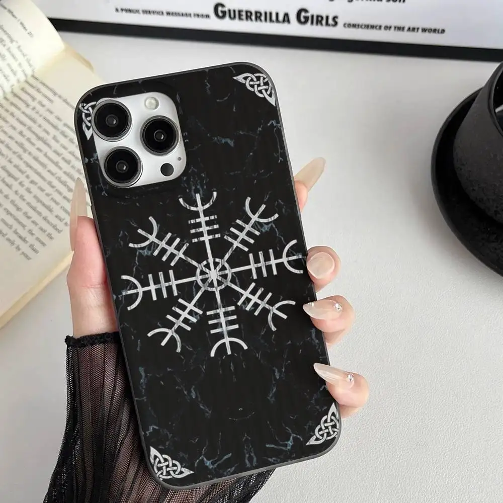 スラブのバイキングのシンボル「コロヴラート」のソフトで波型の透明なスマホケース（iPhone 17、15、16、11、12、13、14 Pro Max Plus Pro対応）