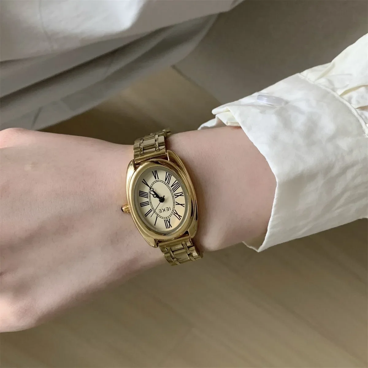 Women Quartz Watch Luxury Clock Fashion Oval Dial Vintage Gold Sliver Stainless Steel Band Orologio New Reloj Ladies Wristwatch