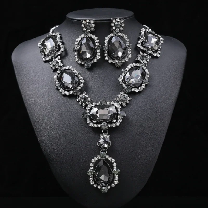 Vintage Necklace Set Oversized Statement Stylish Women\'s Alloy Set With Gemstones