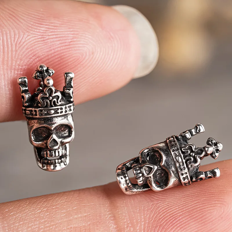 2026 New European and American Retro Crown Skull Earrings, Women's Halloween Vintage Three-dimensional Texture Jewelry Wholesale