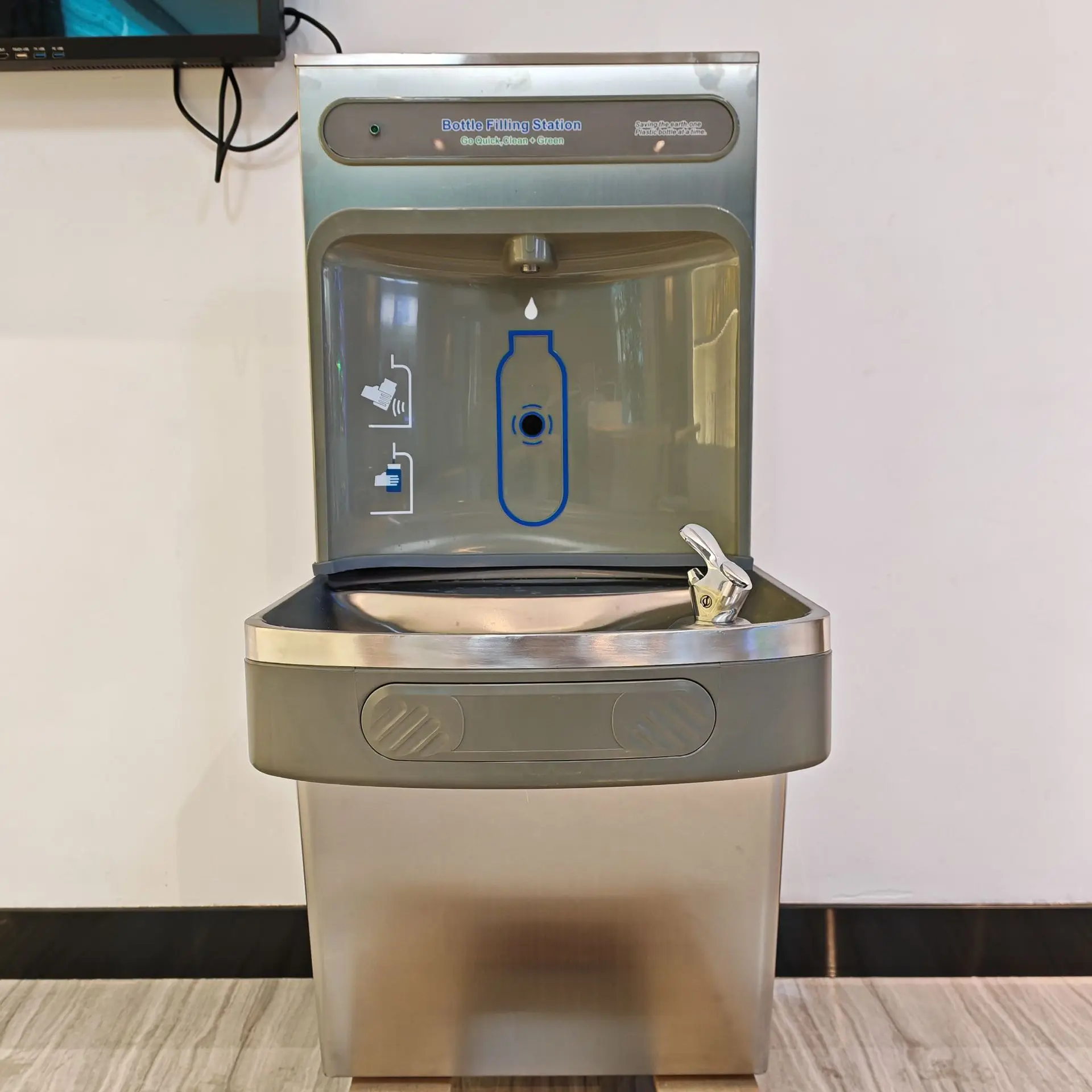 Commercial wall-mounted bottom-mounted direct drinking stainless steel water dispenser