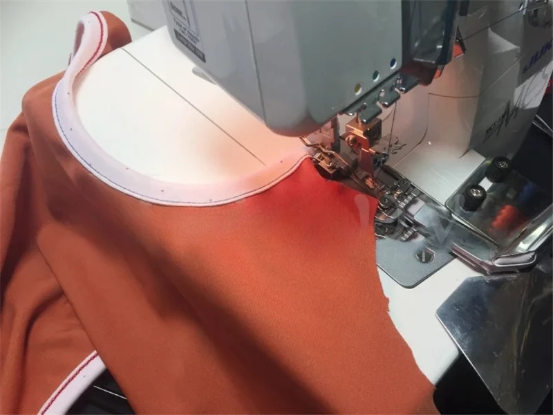 

Interlock Sewing Machine Support 3/2 thread interlock sewing with single needle and single chain