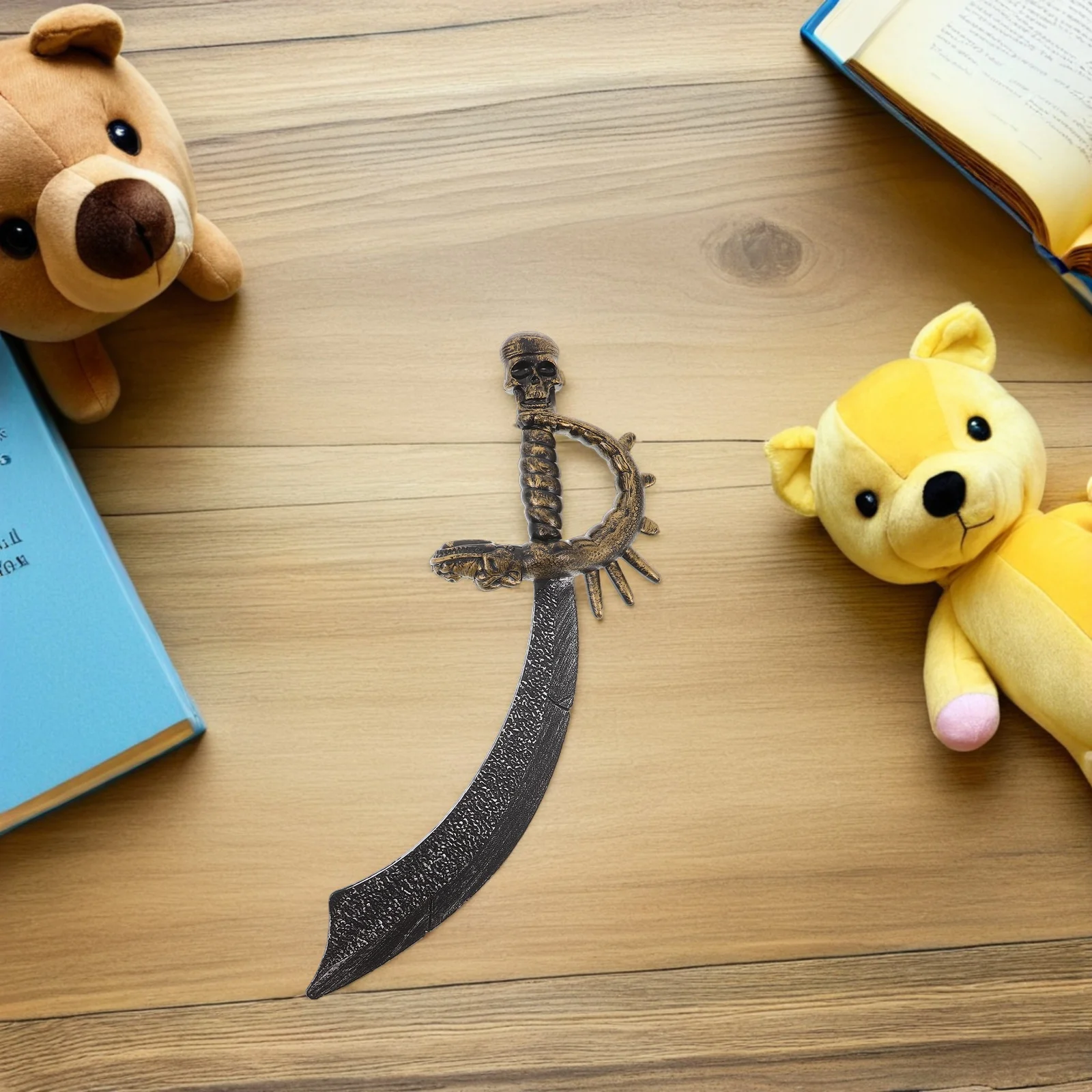 Kids Halloween Pirate Sword Lightweight Plastic Pretend Play Pirate Roman Dress-Up Costume Accessory Pretend Play Toy Sword