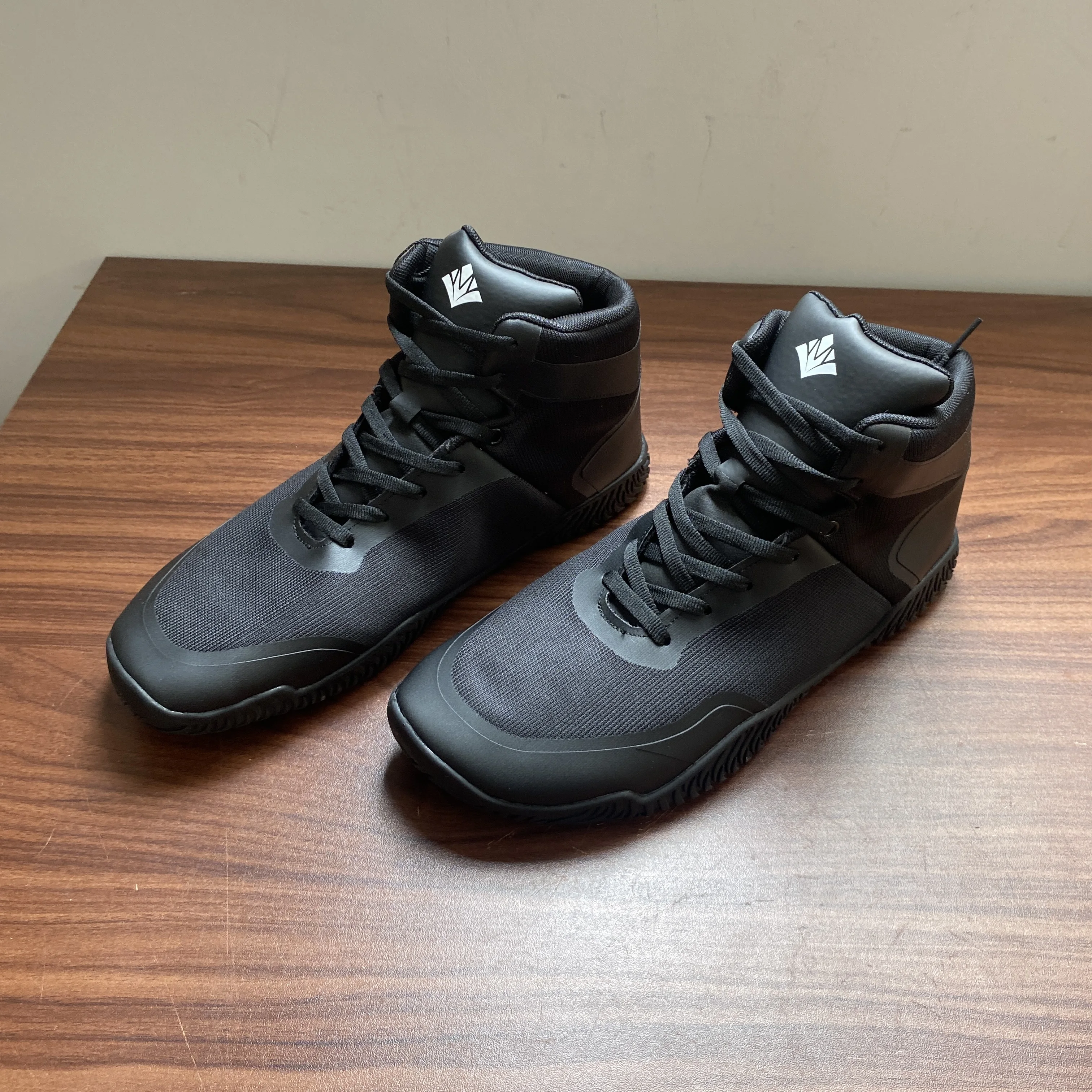 

New Hot Sale Neutral Wear Weightlifting Shoes Weightlifting Squat Shoes Fitness Cross Training Shoes Training Athletic Shoes