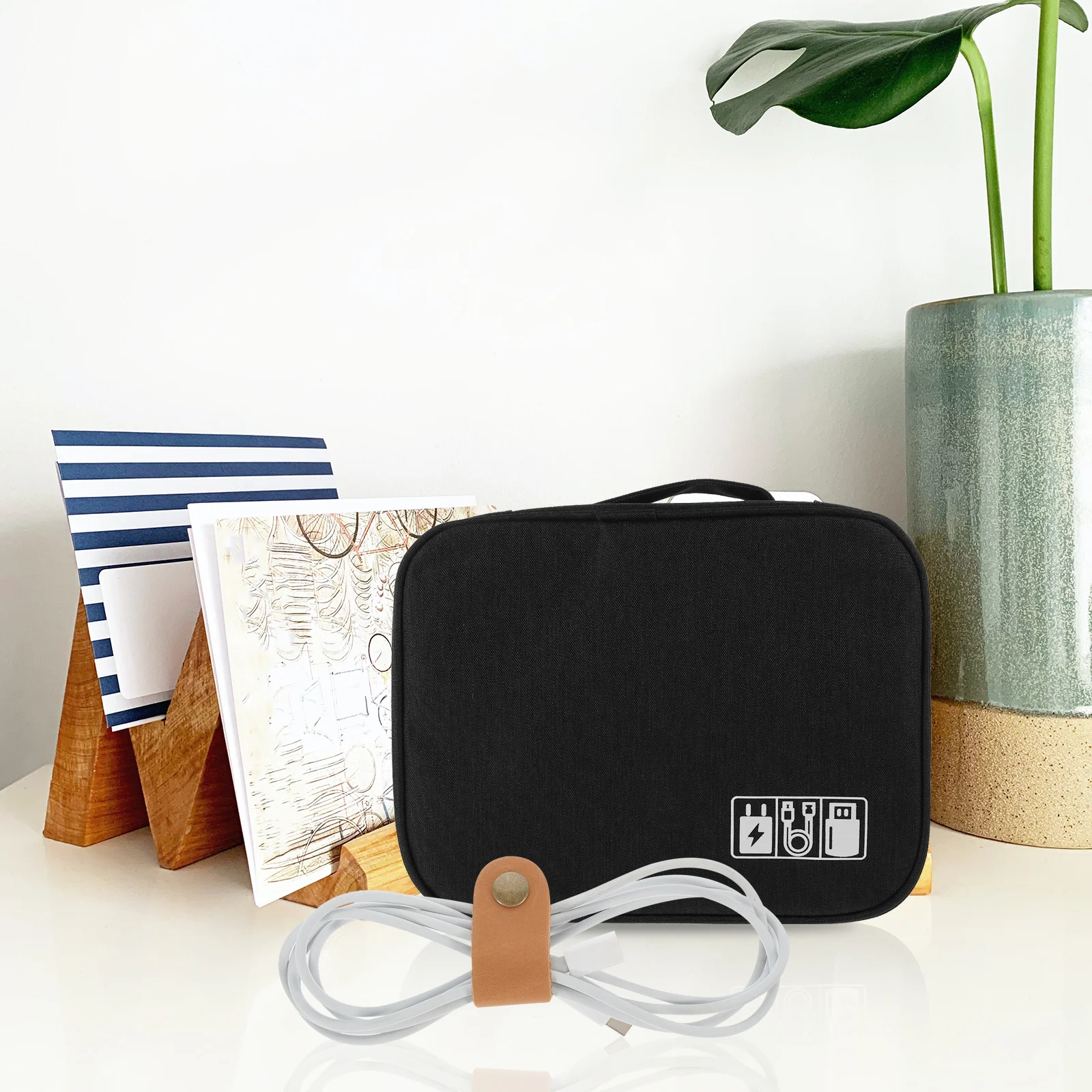 

5Pcs Cowhide Cord Organizer Stable Clips for USB Earphone Cables Tight-Fitting Design Cord Organizer