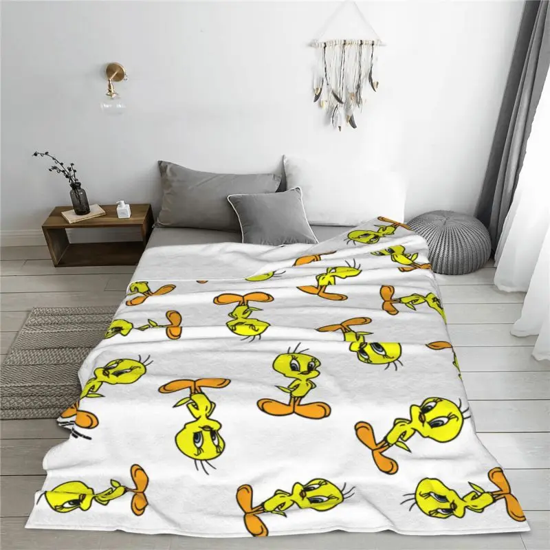 Custom Yellow Bird Cartoon Games Tweetys Blanket Warm Fleece Soft Flannel Throw Blankets for Bedding Sofa Office Spring