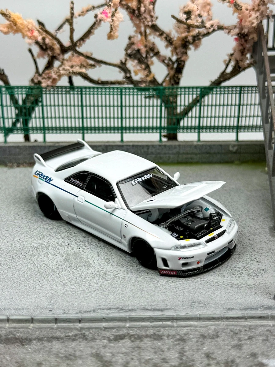 TSM KAIDO HOUSE MINI GT 1/64 KHMG113 Nissan Skyline GTR R33 V1 White Varnish Die-cast alloy car model