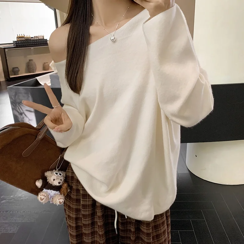 

Women's Sexy Off-oulder T-irt Gentle Sle Pure Desire Crop Top Knitted Sweater Casual Faion Autumn Seasonal Wear