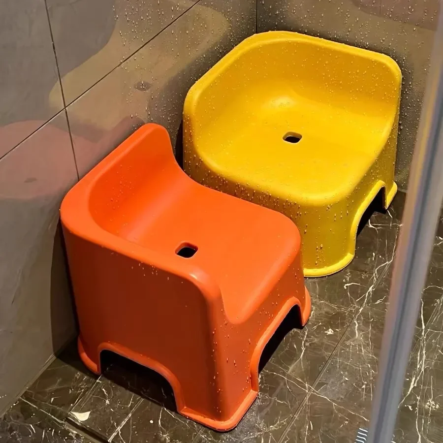 Taburete específico para baño, silla de plástico grueso con respaldo para el hogar, taburete bajo apilable para ducha de bebé