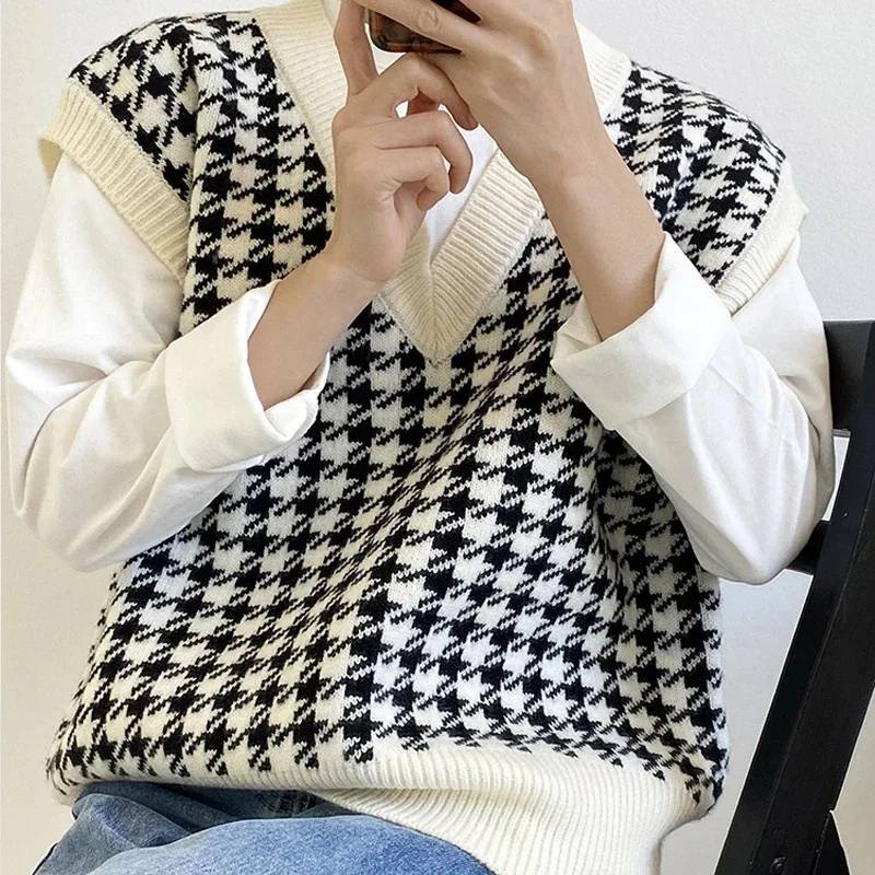 Y2K Retro V-Neck Women Vest Sweater Elegant Casual Loose Harajuku Versatile Pullover Fall Winter Sweet Sleeveless Keep Warm Tops