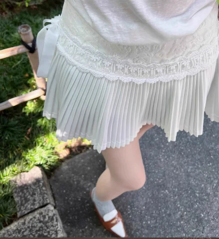 2026 Spring Girly Sense Versatile Cake Pleated Skirt Lace Splicing Lace-up Skirt Fashion Skirt