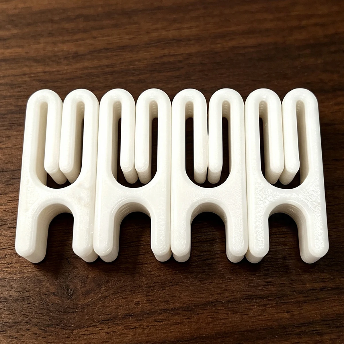 White Mini Bag Sealing Clips, Set of 4, Non-Slip and Durable Food Bag Sealing Clips, Moisture-Proof and Fresh-Keeping Clips for Snacks, Tea, and Cereal Packaging Bags, Household Kitchen Mini Sealing Clips