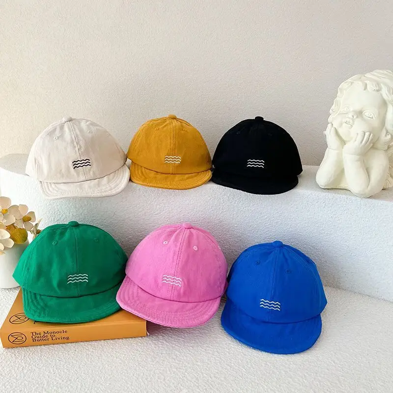 

Корейская детская бейсболка с регулируемым мягким козырьком, летняя солнцезащитная шляпа для малышей, мальчиков и девочек, однотонная кепка с козырьком