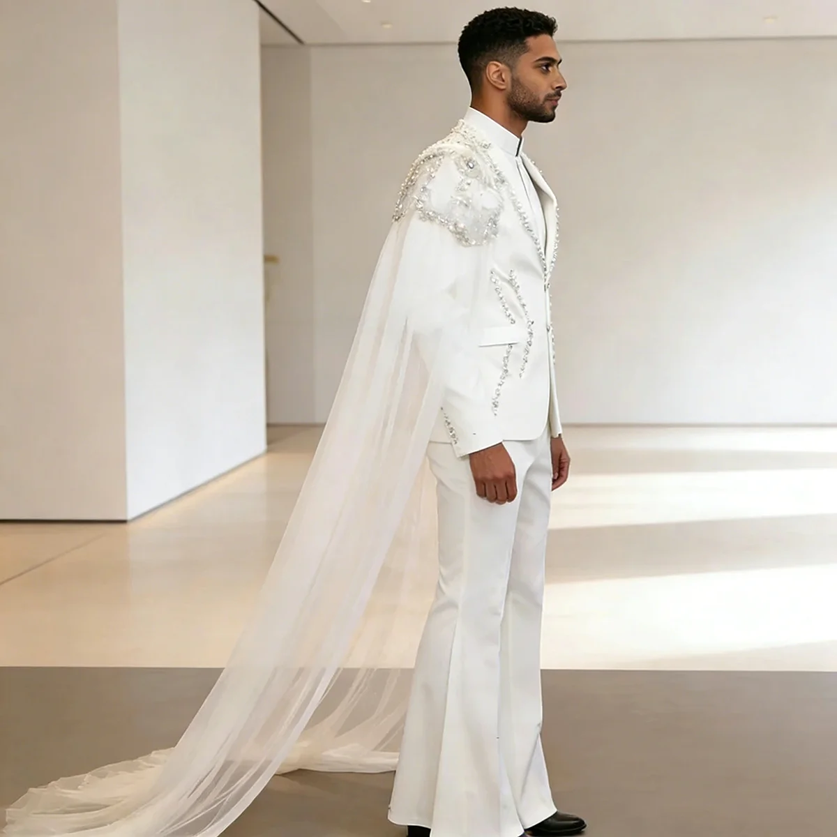 Luxury Beaded Tulle Cape Men Wedding Tuxedo Suits 2 Pieces Customized Tailored Groom Suits Prom Party Suits Male Clothing