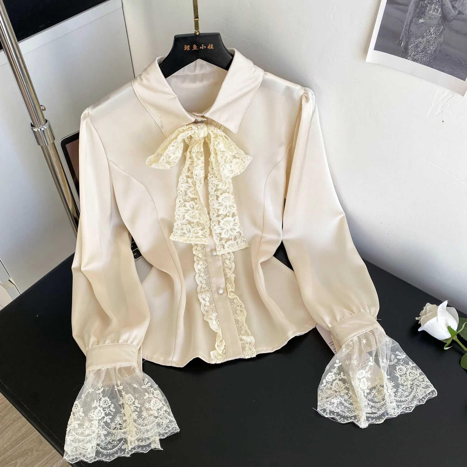 

French Style High-end Women's Satin Shirt Lace Bow Single Breasted Splicing Long Sleeved Shirt Temperament Fashion Slim Fit Top