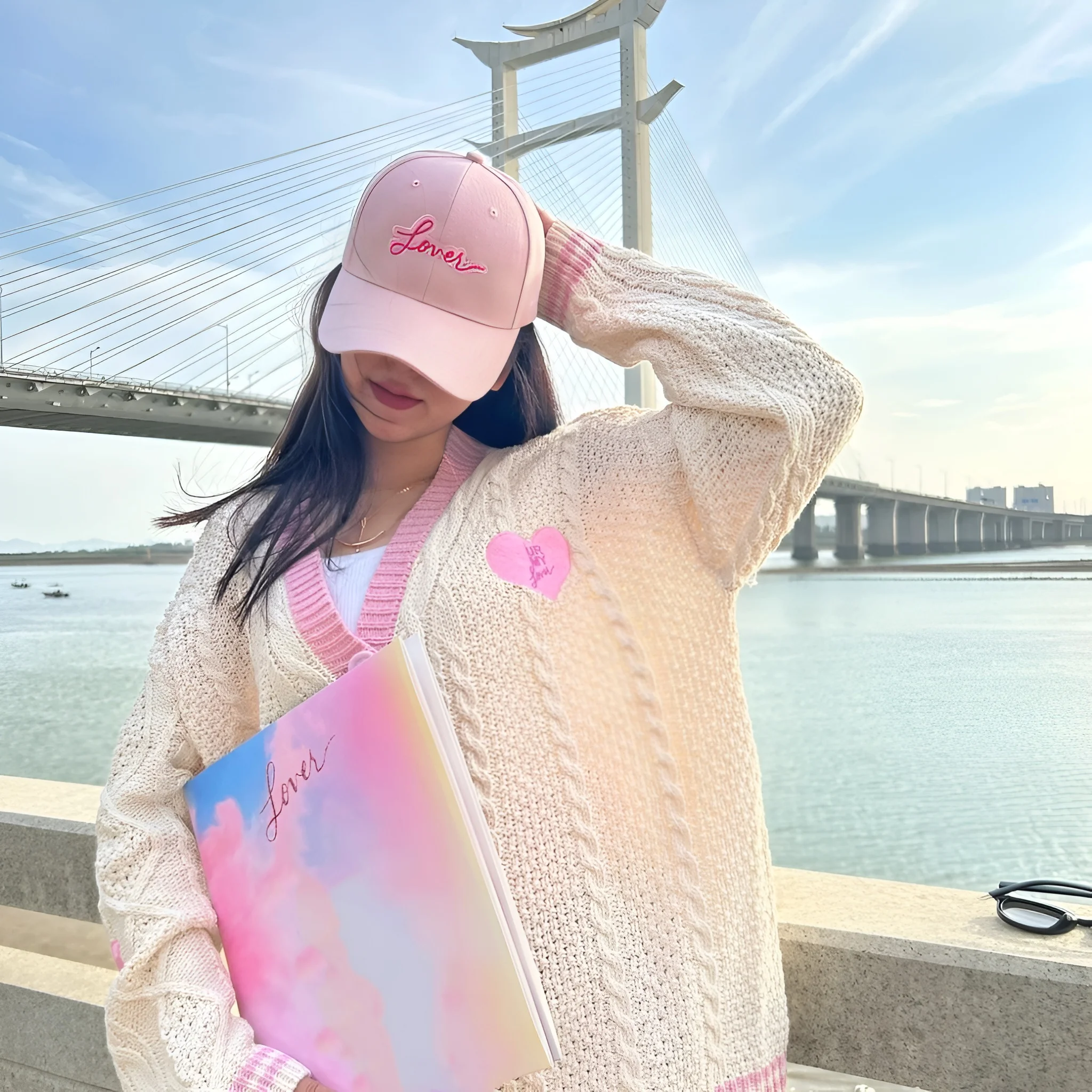 

Autumn women Long Sleeve Cotton Handmade Heart Lover Embroidery Warm Loose Fit Cardigan Women Knit Pink Cardigan Knitwear Tops