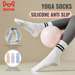 MiiOW 5P donna Yoga sport calzini lunghi Set Dot Silicone antiscivolo Pilates Grip Crew calza professionale Indoor Gym Fitness Sock