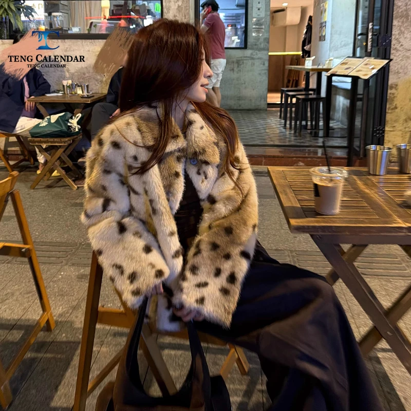 Piel de imitación, abrigo ecológico de felpa con solapa integrada de piel corta con estampado de leopardo estilo Retro viejo dinero, nuevo modelo 2025 para mujer