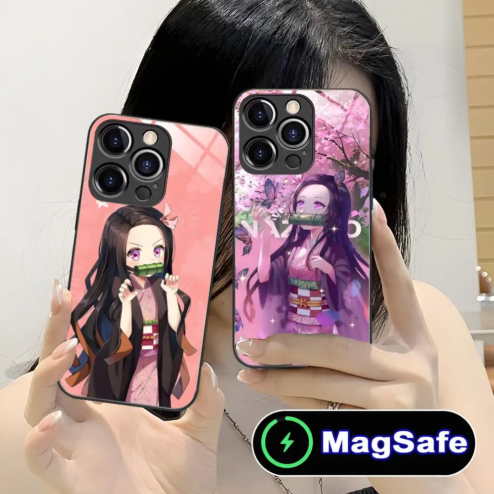 حافظة هاتف Demon Slayer Nezuko لهاتف iPhone 16 15 14 13 12 11 Pro Max Plus Mini MagSafe طباعة زجاجية ملونة هاتف ذكي جميل