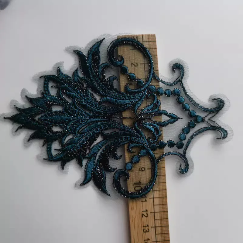 

4pcs Colorful palace style lace embroidery flowers Patches hand sewing Fabric Sticker for Clothes DIY Accessory patch