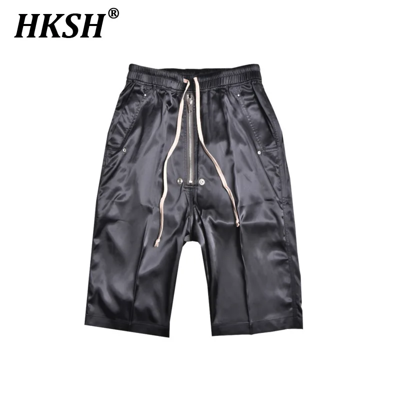 HKSH Spring Summer New Men's Tide Hip Hop Smooth Fabric Capris Casual Fashion Overalls Normal Crotch Chic Darkwear Shorts HK0826