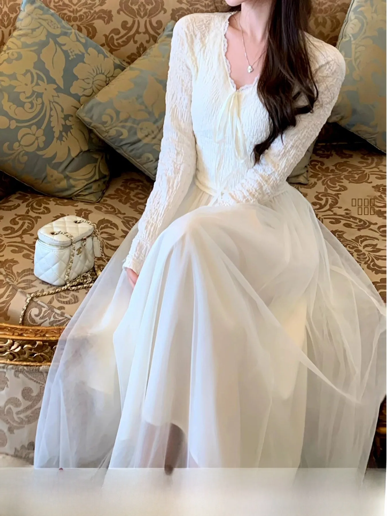 

Балетное платье миди с V-образным вырезом, кружевными вставками и поясом для подчеркивания талии, женское, весенний сезон, с длинными рукавами, А-силуэт