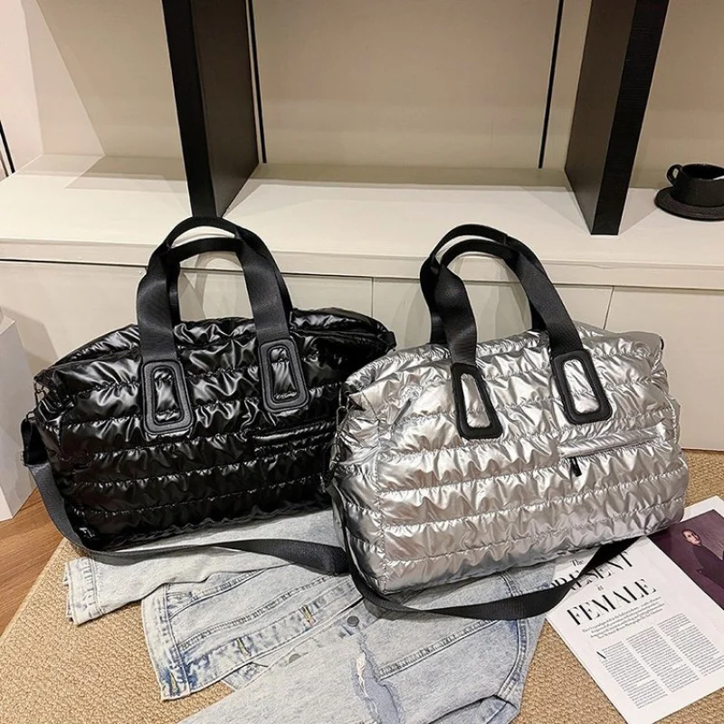 

Elegant Women's Handbag In Premium Leather, Crossbody Shoulder Bag With Classic Style, Luxury Brand For Fashionable Ladies