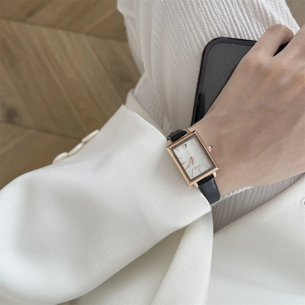 Rectangular Watch For Female StudentsA Light Luxury Simple, Elegant, And Sophisticated Timepiece With A Versatile Leather Strap.