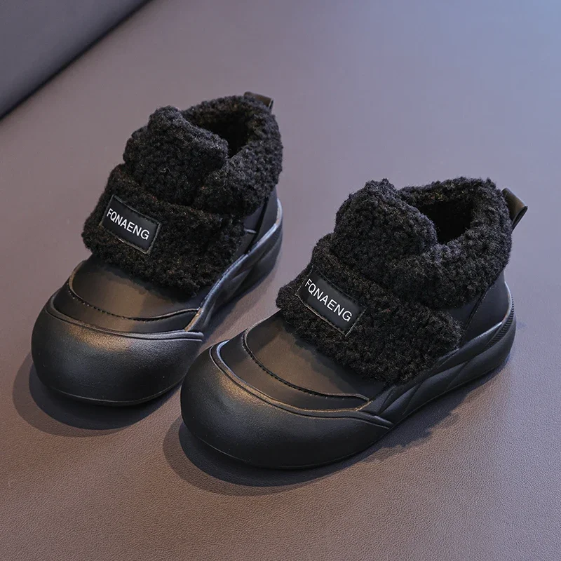 

Girls Leather Boots Sweet Princess Style Kids Short Boots Suede Warm Soft Sole 2025 Winter New Children Ankle Boots Toes Capped