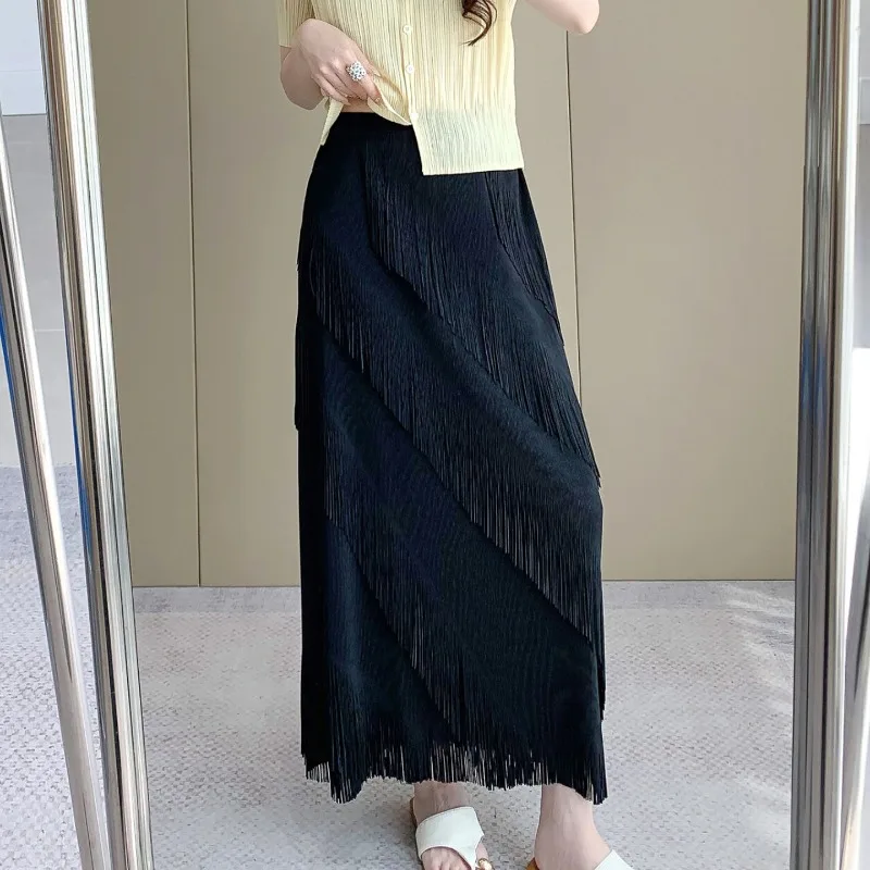  Pleated Skirt 2026 Summer New Tassel Design Elegant Slimming Mid-Length Black Skirt Women's Simple Vacation Casual Wear