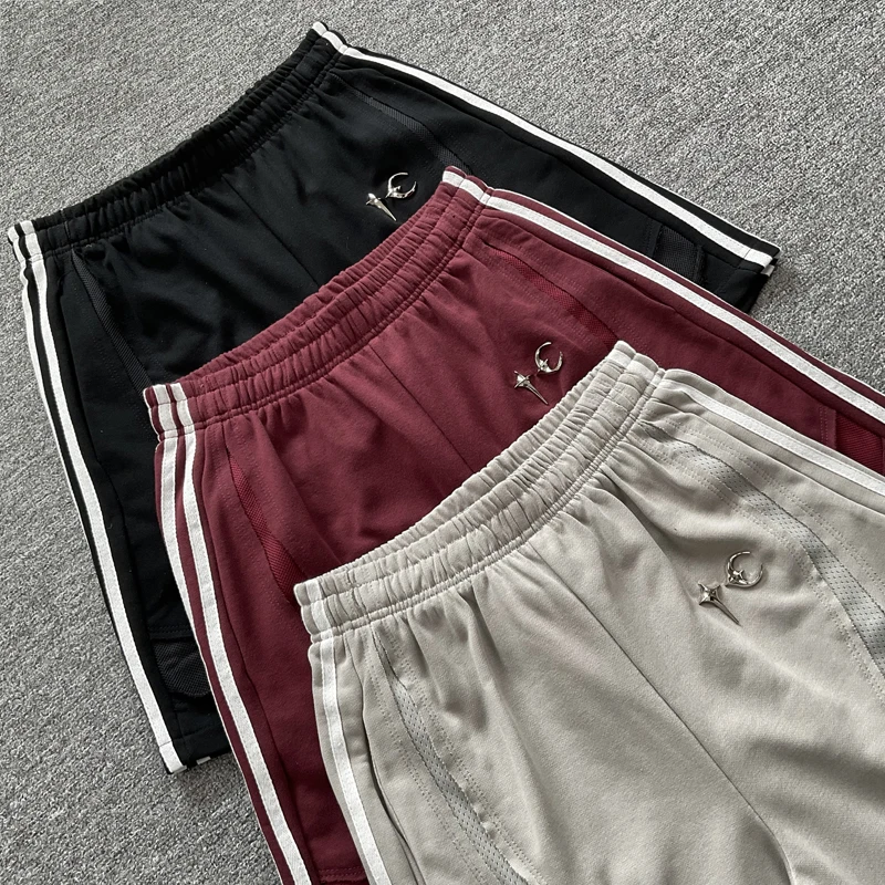 

American High Street Fashion Summer Retro Casual Metal Logo Thug Club Shorts Spliced Mesh Breathable Men's Loose Sweatpants