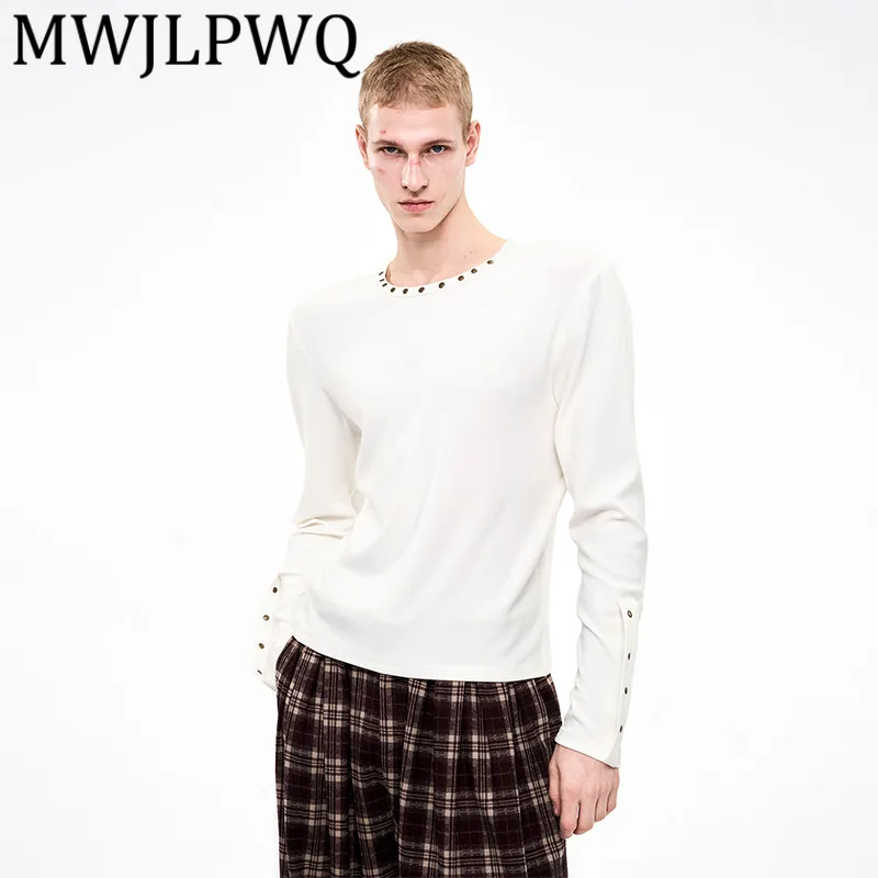 

MWJLPWQ Niched Metal Rivet Round Collar Design Long Sleeve T-Shirt For Men Autumn High Street Solid Color Base Layer Tops 12334
