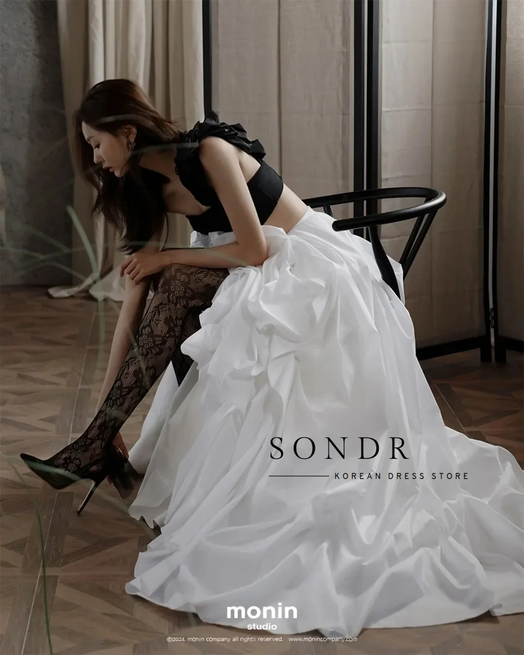 Sondr Customized 2 Piece Korean Wedding Dresses 2026 Black and White A Line Ruffled Sleeveless Bridal Party Gown Photo Shoot