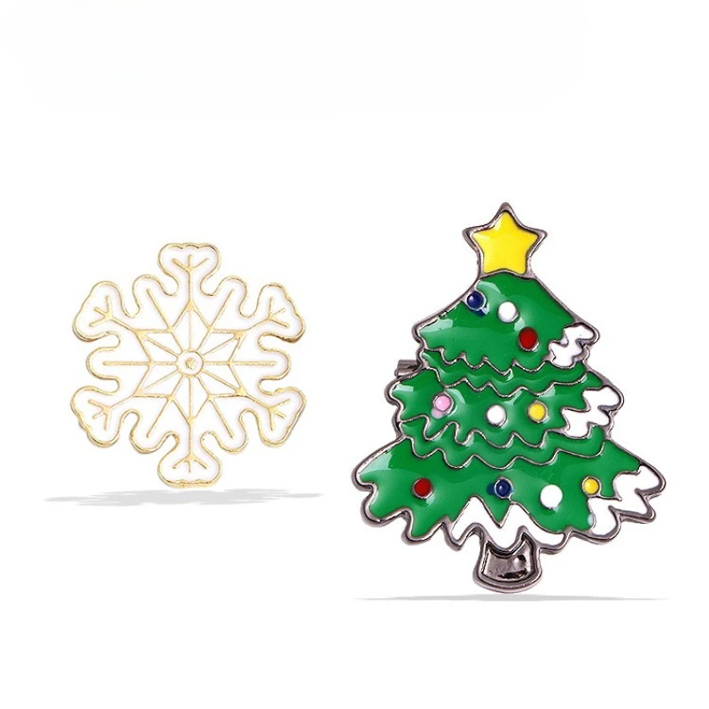 New Cartoon Snowflake Christmas Series Brooch Student Cute Christmas Tree Metal Drop Oil Enamel Pin DIY Clothing Bags Hat Scarf