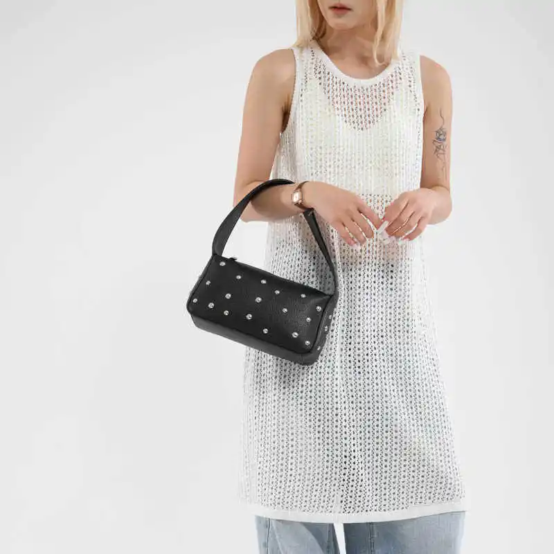 

Motorcycle Style Rivet Handbags Women New Versatile Work Commute Hot Girls Style Underarm Bags Fashion Niche Pillow Bags