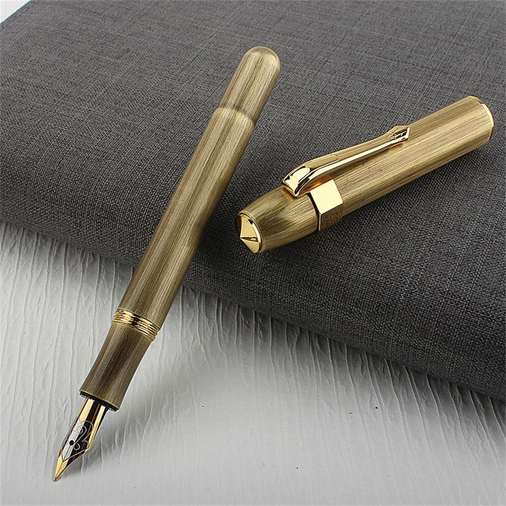 Writing Pen Bright Tip (0.7mm) Comfortable Grip Generous Temperament Uniform Ink Output Fluent Writing Writing Instrument Pen