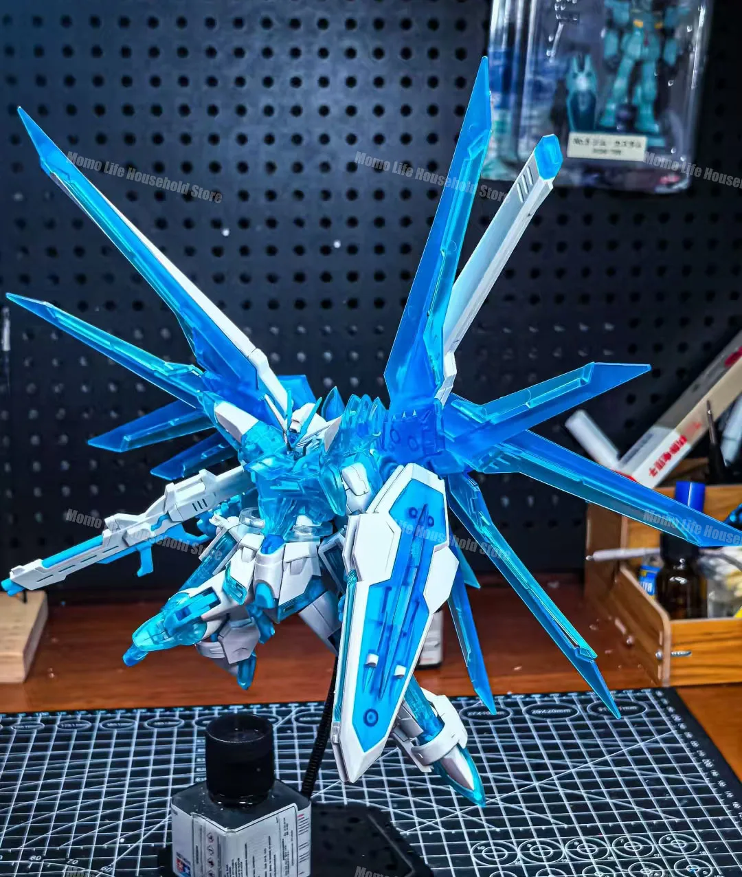 DFHモデル HG 1/120 STTS-909 ライジング・フリーダム アイスブルーカラー 組立モデルキット アニメアクションフィギュア ロボット プラスチックモデル ギフト おもちゃ