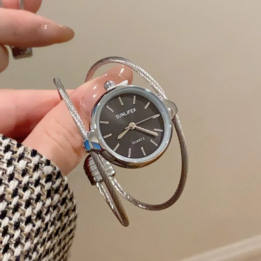 Sunlifex Fashionable Women Quartz Wristwatch Round Dial Bangle Bracelet Light Thin Chain Watches Female Watch dames horloges