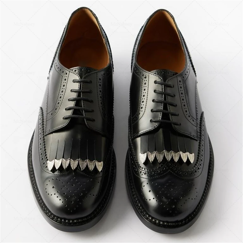 Matte Leather Wingtip Brogues Tassel Metal Tooth Decor Lace Up Formal Dress Shoes for Men Vintage Casual Footwear Multicolor