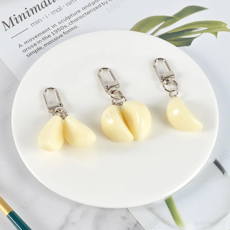 PVC Simulation Garlic Keychain for Airpods Backpack Pendant Car Key Chains Student Couple Bag Charms Jewelry